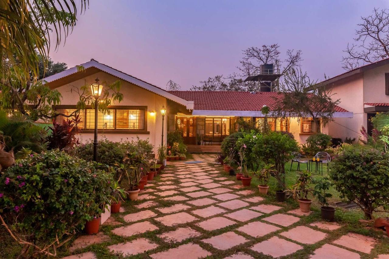Stayvista'S Casa Palmera - Pet-Friendly Villa With Pool, Garden With Gazebo, And Indoor & Outdoor Games 阿里巴格 外观 照片